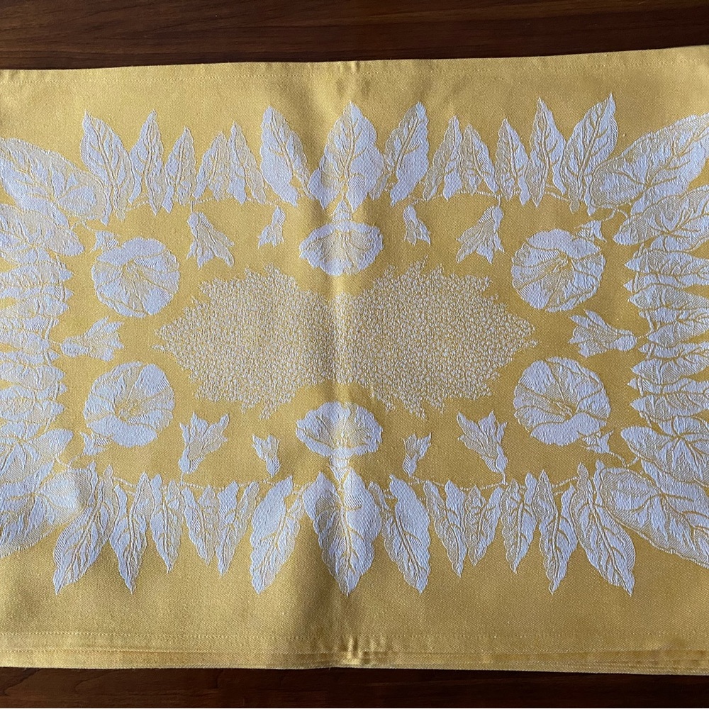 Le Jacquard Francais Primrose Bordier 8 Yellow/White Placements 13.5”x19”- $165